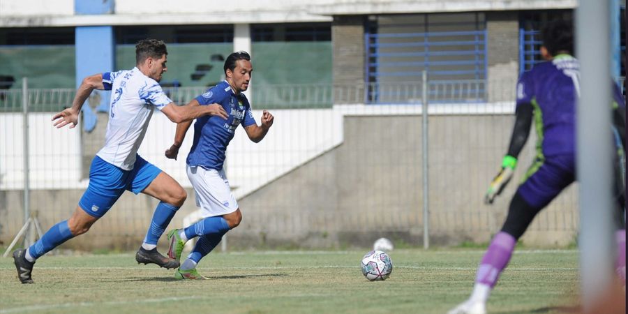 Ezra Walian Masih Latihan Terpisah Jelang Persib Uji Coba Lawan Bekasi FC