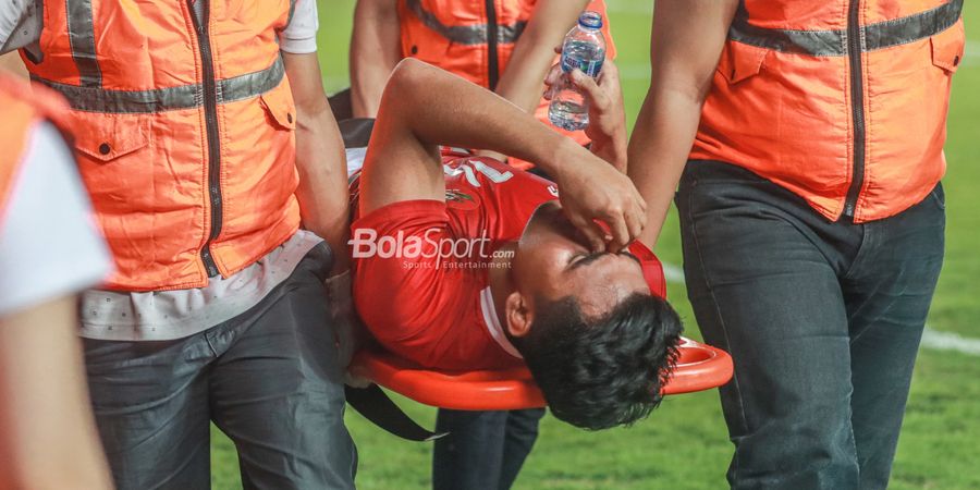 Update Kondisi Cedera Asnawi Mangkualam yang Ditandu Keluar Lapangan pada Laga Lawan Bangladesh