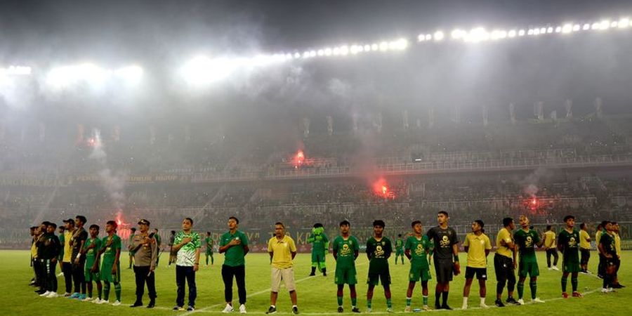 Turut Berduka Cita Atas Meninggalnya Bonek yang Jatuh dari Truk, Persebaya: Fanatik Boleh, Tapi Keselamatan yang Utama