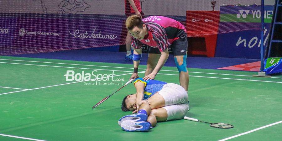 Indonesia Open 2022 - Respek, Wakil Malaysia Tak Selebrasi dan Sigap Panggil Tim Medis untuk Yeremia