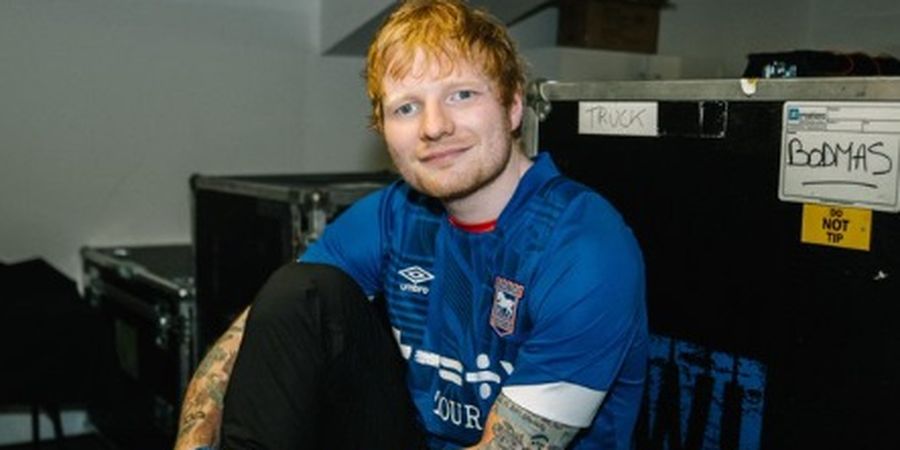 Ed Sheeran Turut Promosikan Jersey Baru Klub Elkan Baggott