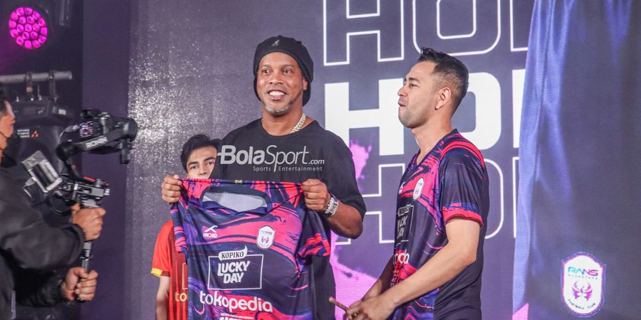 Ronaldinho: Selamat Ulang Tahun Lionel Messi, Peluk Hangat!