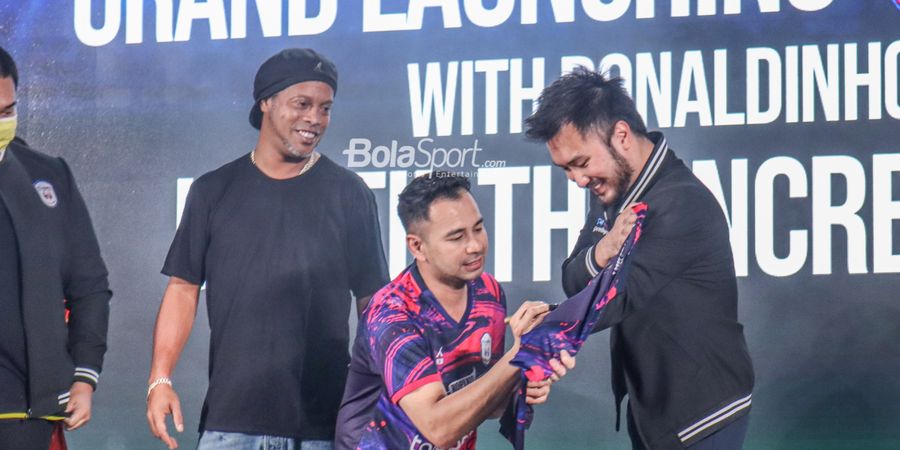 Ronaldinho Sempat Ingin Lawan Persib di Bandung Tapi Batal Karena Faktor Ini