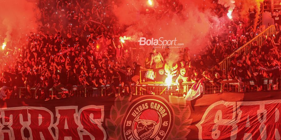 Piala AFF U-19 2022 - Klarifikasi Ultras Garuda Indonesia soal Insiden Flare di Laga Lawan Vietnam