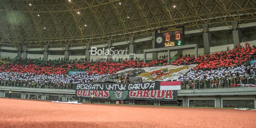 Tribune Utara dan Selatan Stadion GBT Full Koreografi Saat Timnas U-20 Indonesia Vs Vietnam