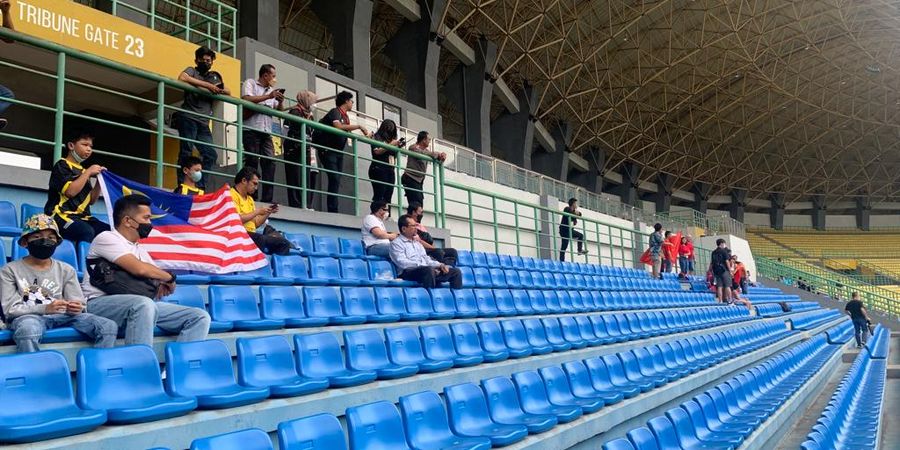 Semifinal Piala AFF U-19 2022 - Tanpa Timnas U-19 Indonesia, Stadion Patriot Terasa Hampa, Dihadiri Belasan Suporter