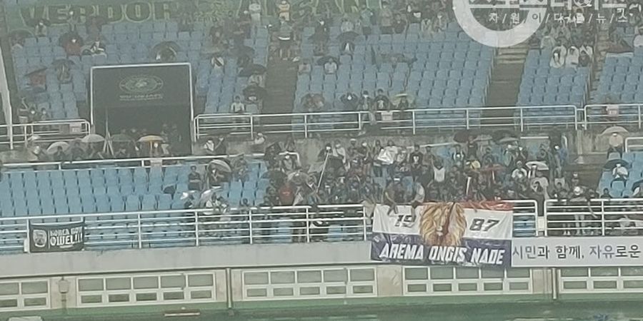 Media Korea Selatan Soroti Spanduk Arema Ongis Nade Terbentang pada Laga Ansan Greeners vs Gimpo, Apa Kata Aremania Cabang Korsel?