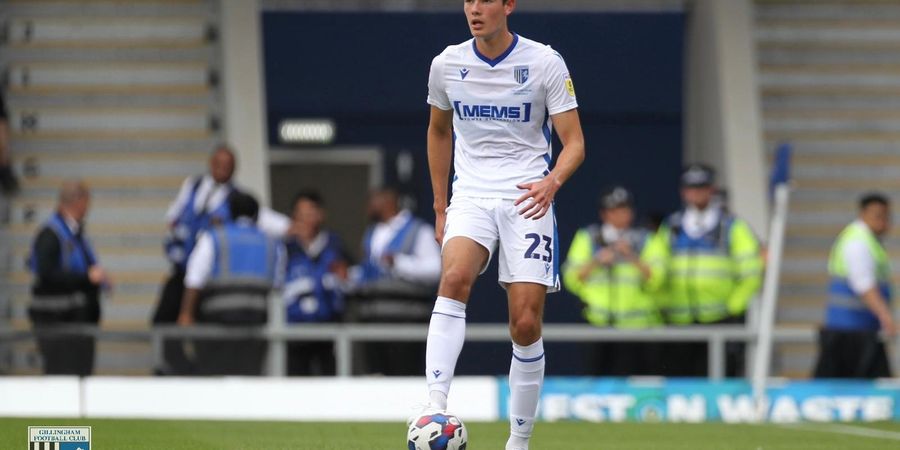 Elkan Baggott Catat Cleansheet Kedua dalam Sepekan, Gillingham Lolos ke Babak Kedua Carabao Cup