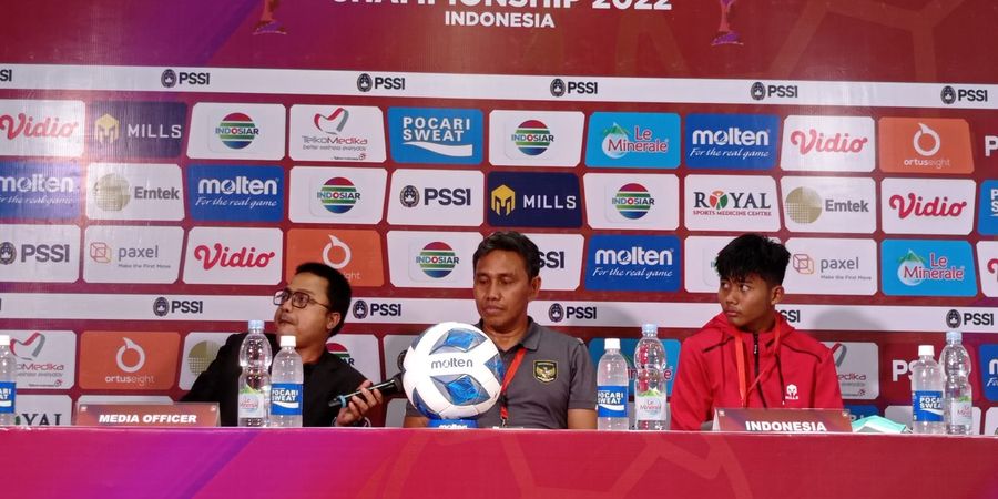 Bikin Merinding! Ini Alasan Mulia Bima Sakti Bawa Jersey Almarhum Alfin Lestaluhu di Laga Timnas U-16 Indonesia vs Vietnam