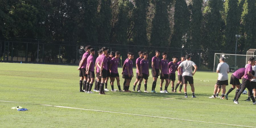 Timnas U-16 Indonesia Vs Vietnam - Satu Pemain Garuda Asia Cedera Engkel, Keputusan Kiper Utama Main di Tangan Markus