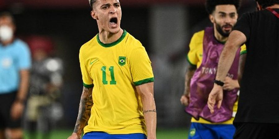 Peserta Piala Dunia - Reaksi Antony Usai Namanya Masuk Timnas Brasil, Wajah Memerah, Melompat Kegirangan