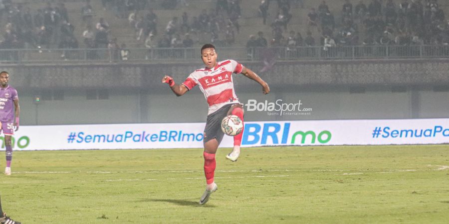 Hasil Liga 1 - Gol Freekick Hugo Gomes Bawa Madura United Kalahkan Bhayangkara FC dan Puncaki Klasemen Sementara