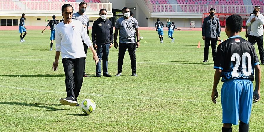 Presiden Jokowi Titip Anak-anak Papua Football Academy