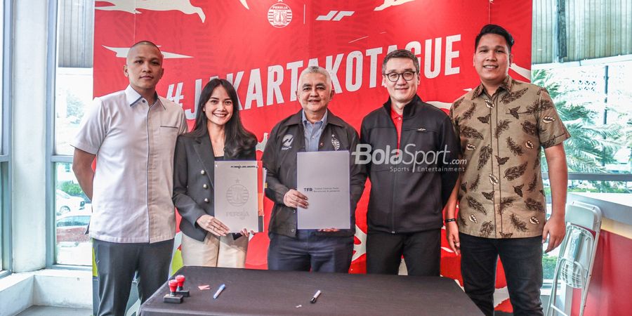 Cara Unik Persija Jakarta Berperang Melawan Barang KW Produknya