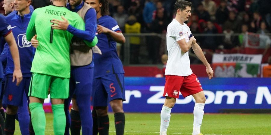 Polandia Vs Belanda - Redam Robert Lewandowski, Louis van Gaal Salut dengan Virgil van Dijk dkk