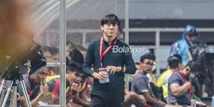 Pengamat Bola Vietnam Tak Yakin Timnas Indonesia Kena Sanksi Berat FIFA dan Sebut Shin Tae-yong Pelatih Monster