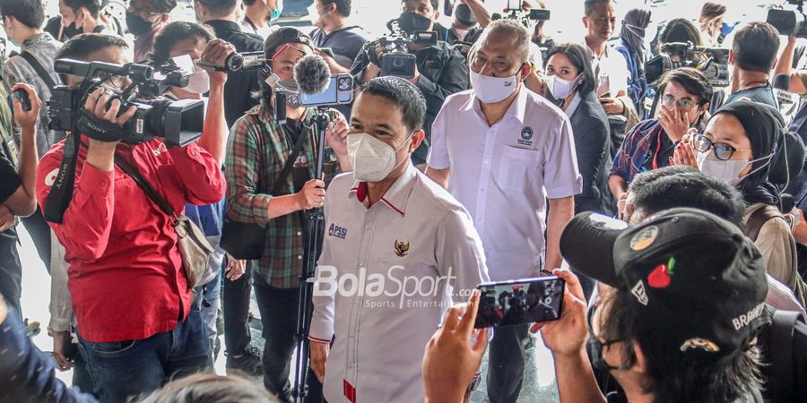 Pemain Timnas Indonesia Ikut Bela Iwan Bule, Ada Perintah?