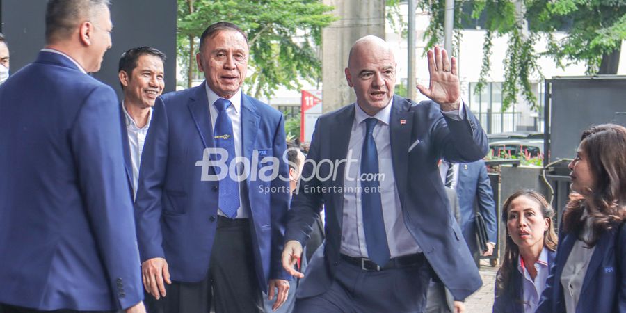 Datang ke Kantor PSSI, Presiden FIFA Semobil dengan Iwan Bule