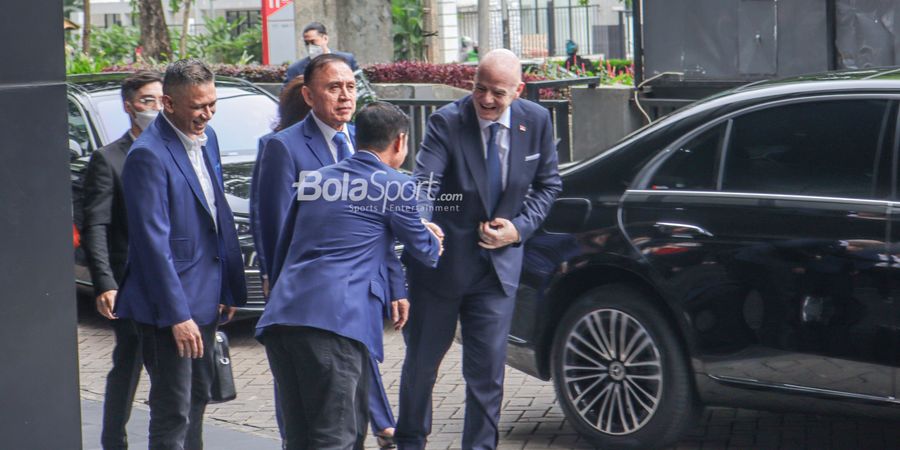 Batal Diperiksa Sebagai Saksi Terkait Tragedi Kanjuruhan Hari Ini, Ketum dan Waketum PSSI Temui Presiden FIFA