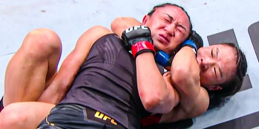 Hasil UFC 281 - Habisi Carla Esparza, Zhang Weili Jadi Ratu Kelas Jerami  Perempuan Lagi