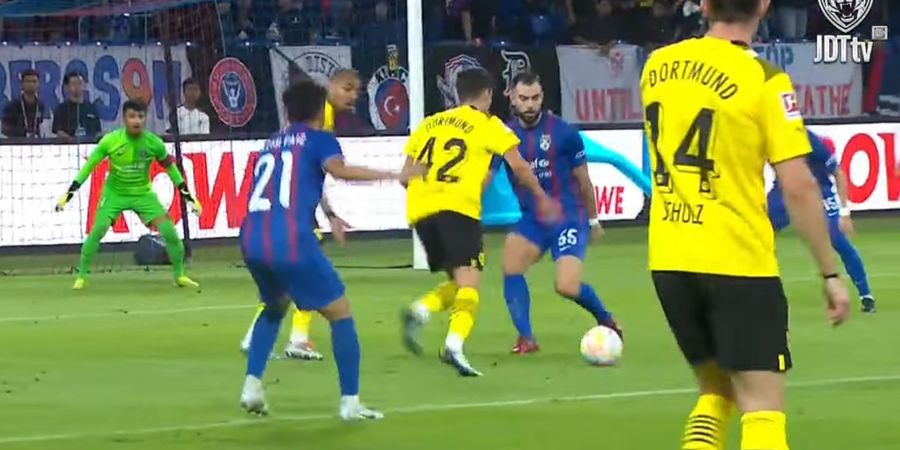 Jordi Amat Main, JDT Kalah Telak dari Borussia Dormund