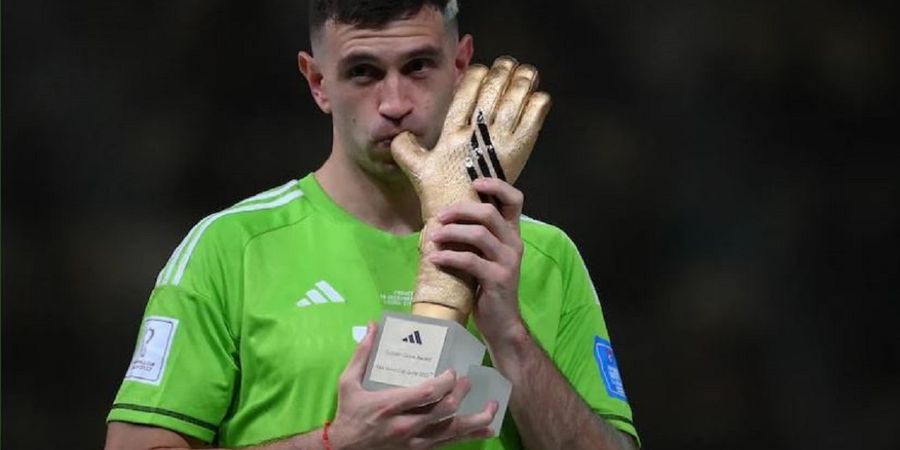 Terus Dapat Kecaman Usai Juara Piala Dunia 2022, Emiliano Martinez Orang Paling Dibenci di Sepak Bola