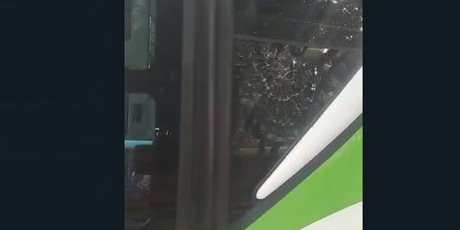 BREAKING NEWS - Bus Thailand Diserang Suporter Timnas Indonesia, Asisten Mano Polking Pertanyakan Keamanan Pasca-Tragedi Kanjuruhan