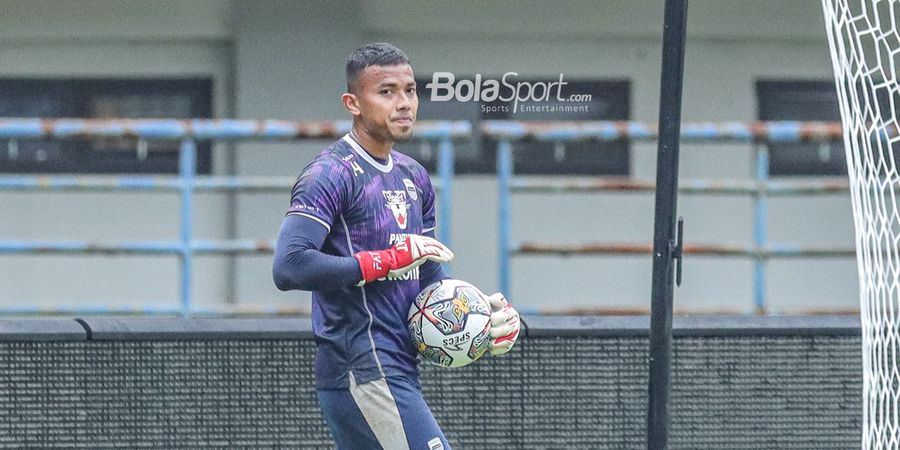 Kebobolan 4 Gol dari 2 Laga, Kiper Persib Ungkap Kesulitannya di Awal Musim Liga 1