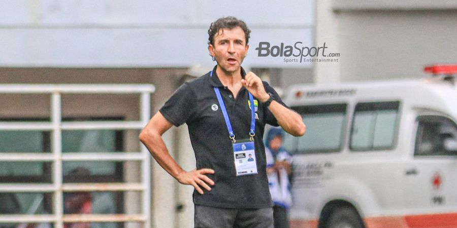 Kepergian Luis Milla Munculkan Masalah bagi Persib