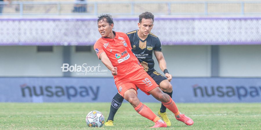 Bursa Transfer Liga 1  - Nego Berjalan Alot, Adam Alis Resmi Dipinjam Persib Bandung 6 Bulan