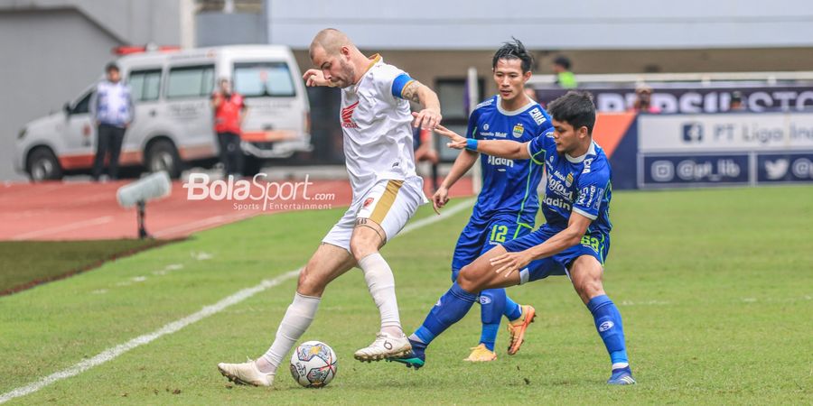 Bojan Hodak Buka Suara Terkait Rumor Wiljan Pluim Merapat ke Persib