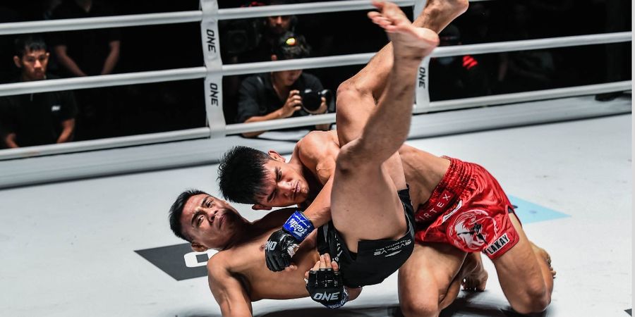 Hasil ONE Fight Night 7 - Semangat Juang Eko Roni Belum Cukup untuk Atasi Petarung No 3