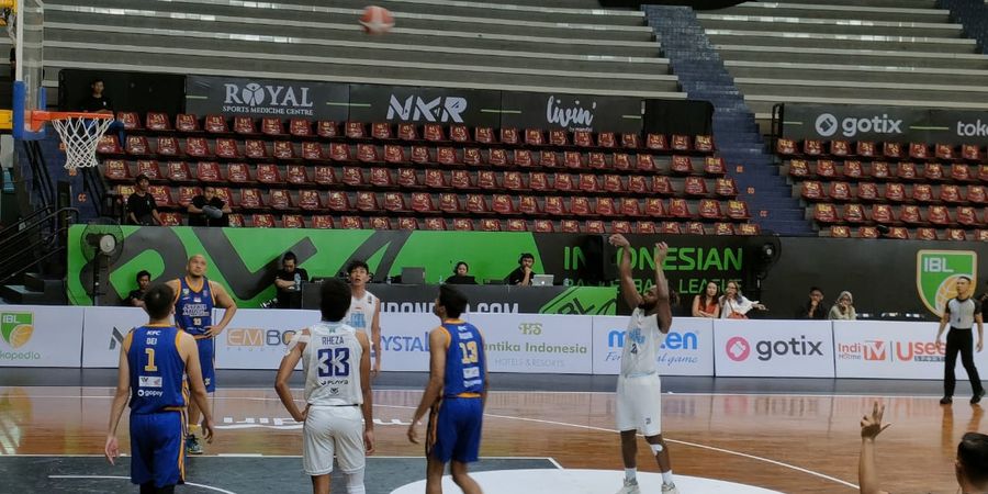 IBL 2023 - Satria Muda Pertamina Petik Kemenangan Atas Evos Thunder Bogor