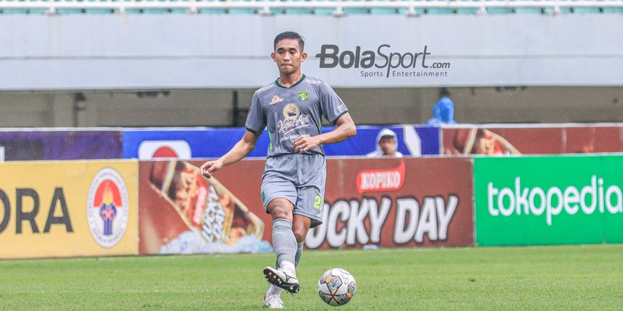 Persebaya vs Persib - Kata Aji Santoso Soal Keputusannya Mencadangkan Rizky Ridho dan Koko Ari