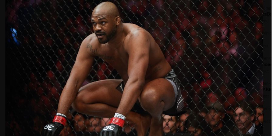 Sikap Jon Jones Terlihat Mencurigakan, Netizen Menduga Si Raja Kelas Berat Sedang Tak Beres