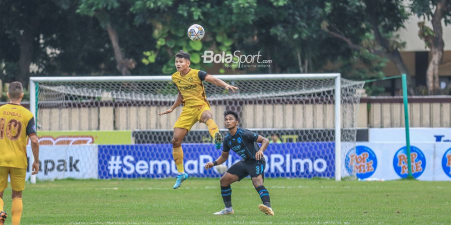 Lawan Tampil Tanpa Striker Timnas Indonesia, Aji Santoso Pilih Fokus ke Tim Sendiri