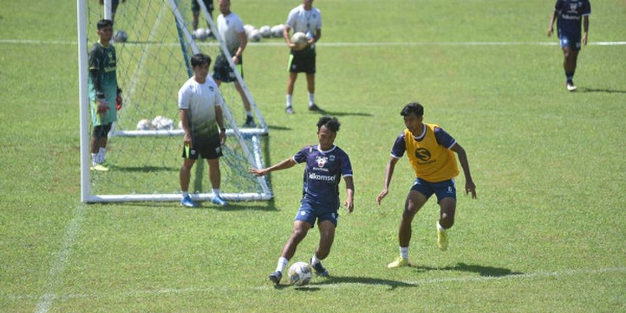 Bursa Transfer Liga 1 - Setelah Ferdiansyah, 2 Alumni Timnas U-20 Indonesia Lainnya Resmi Bertahan di Persib