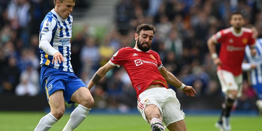 Piala FA - Jadi Sorotan, Suporter Man United Lakukan Hal Tak Biasa di Tribune Stadion Wembley