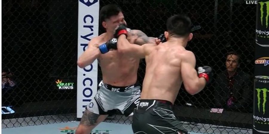 Hasil UFC Vegas 72 - Jatuhkan Lawan Berkali-kali, Jagoan Terbaik China Menang TKO