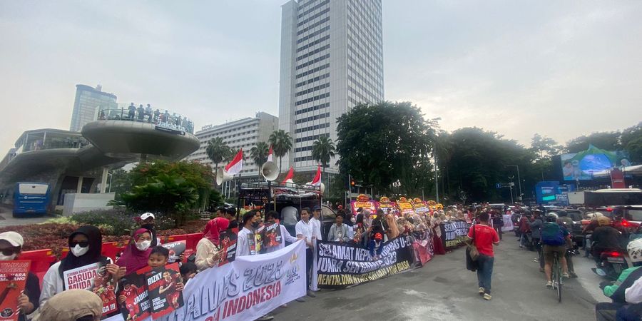 Dari Subuh Sudah Hadir, Pentas Musik dan Ribuan Suporter Siap Riuhkan Konvoi Timnas U-22 Indonesia