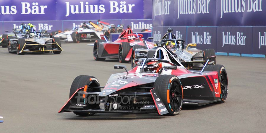 Hasil Formula E Jakarta ePrix - Kemenangan Tidak Mudah Pascal Wehrlein