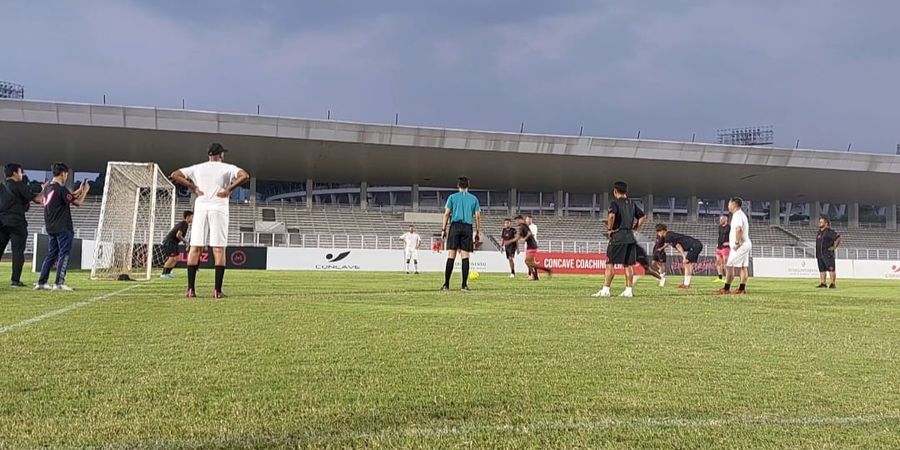 Main Fun Football Bareng Ambrizal Umanailo, Penalti Jesse Lingard Ditepis Kiper Akademi Persija Jakarta