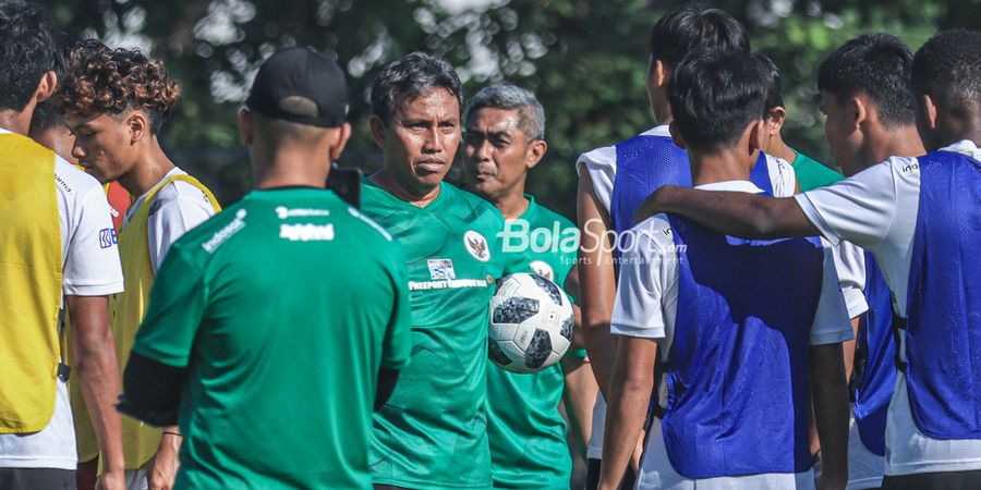 Bima Sakti Pastikan Tidak Istimewakan Pemain Tottenham Hotspur di Timnas U-17 Indonesia