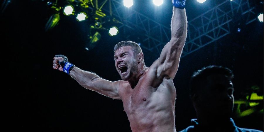 ONE Fight Night 13 – Raja Kelas Berat ONE Championship Anatoly Malykhin Dukung Buchecha