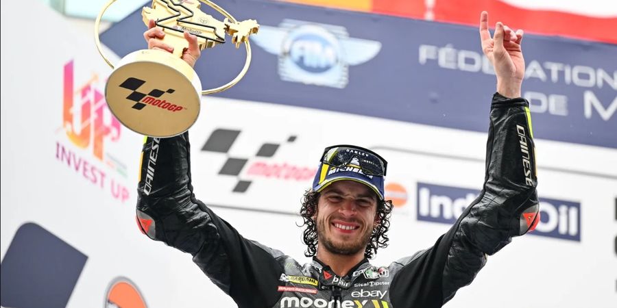 Kehilangan Sosok Adik Rossi, Bezzecchi Sudah Benar Bertahan di Pertamina Enduro VR46