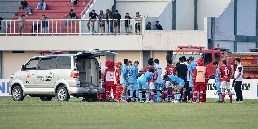 Hasil Liga 2 - Persela Takluk Diwarnai Insiden Kolapsnya Silvio Escobar, Nusantara United Menang Perdana