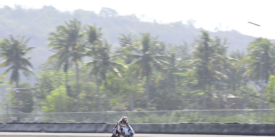 Moto3 Indonesia 2023 - Gap 1,42 Detik Bikin Mario Aji Pede, Manajer Tim Sentil Kotornya Sirkuit Mandalika