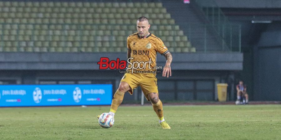 Kata-kata Pertama Radja Nainggolan Usai Debut bersama Bhayangkara FC