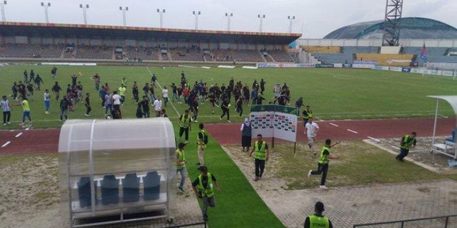 Kronologi Kerusuhan Suporter PSPS Riau dengan Steward di Liga 2, Hingga Adu Pukul