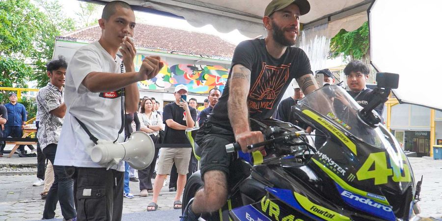 Kerja Sama dengan Tim Valentino Rossi, Pertamina Enduro Gelar Simulasi Jadi Pembalap MotoGP